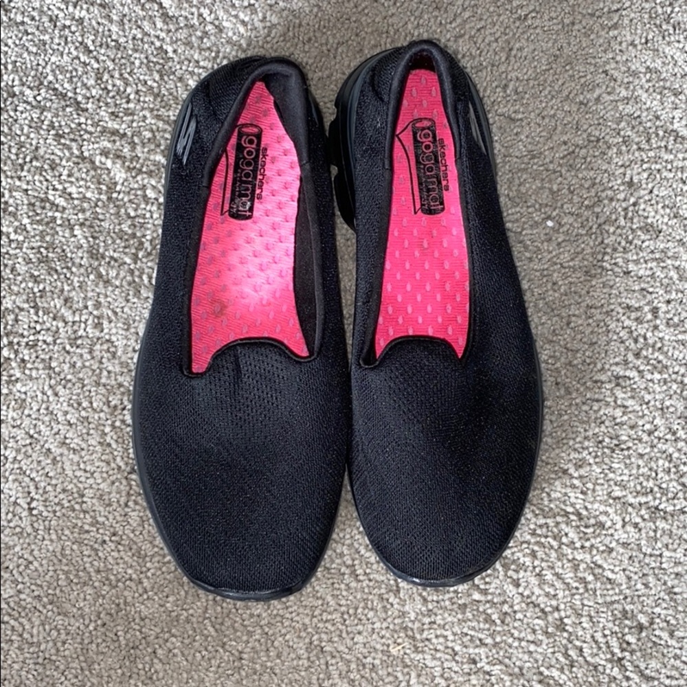NWT GogaMat Sketchers